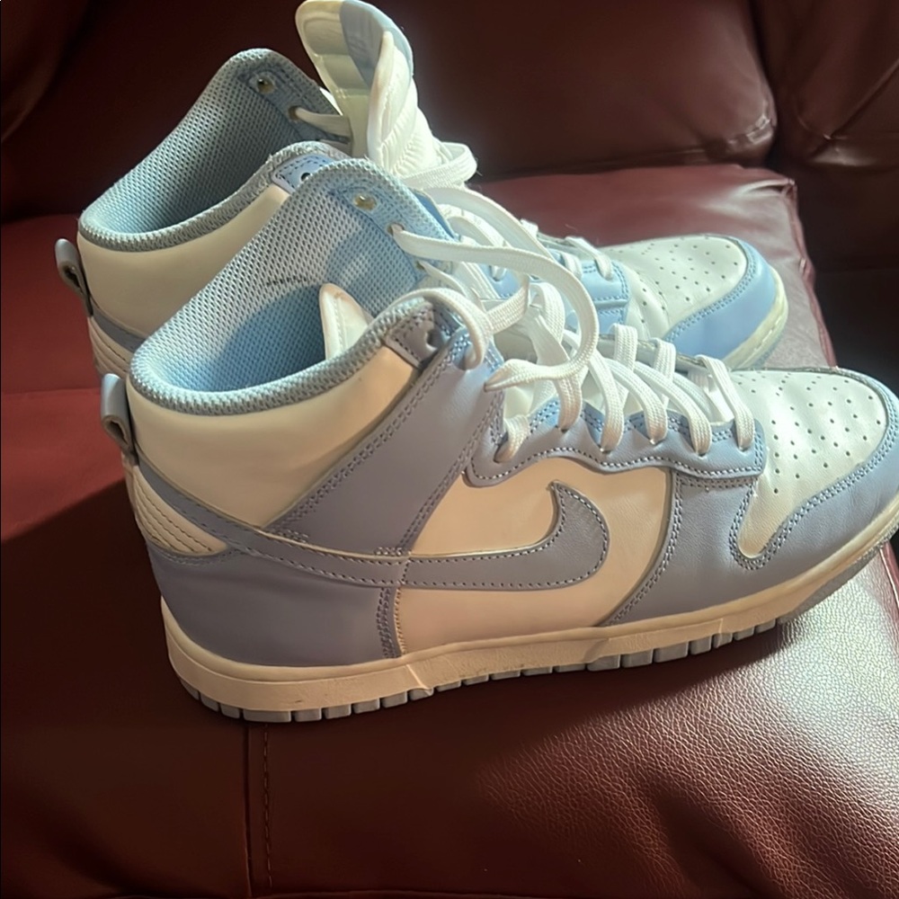 Stylish Women's Blue and White Sneakers